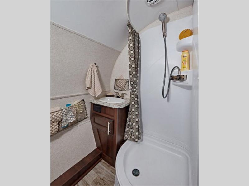 hummingbird travel trailer bathroom